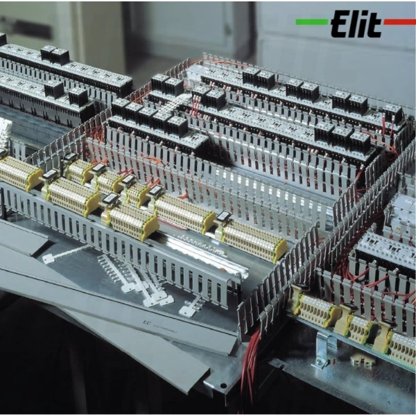Korytko grzebieniowe samogasnące 4/6/4 25x25 szare RAL 7030 z pokrywą PV UV /2m/ (100m opak.)
